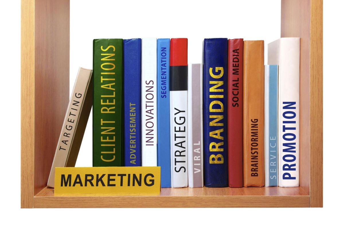 top-7-business-and-marketing-books-you-need-on-your-shelf